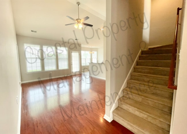 Photo - 135 Carolina Oaks Dr