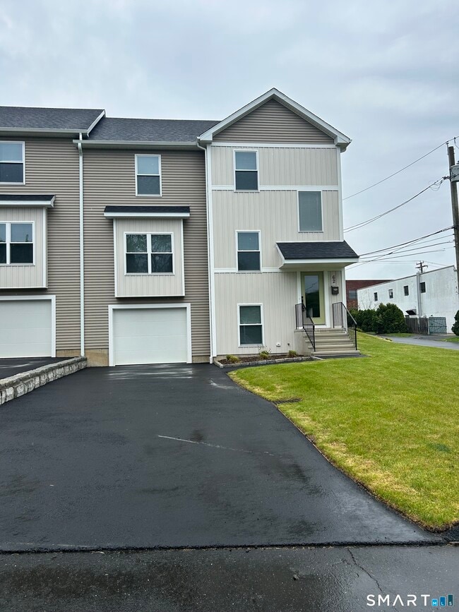 Photo - 62 Soundview Ave