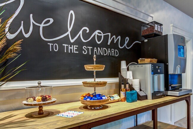 Bienvenido a The Standard. - The Standard