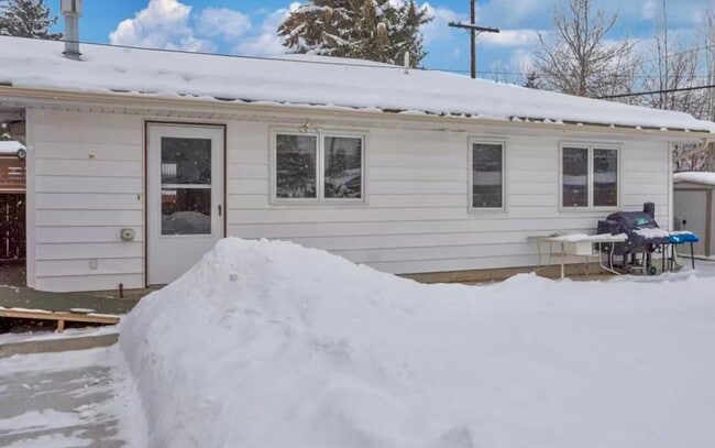 Photo - 2535 Phillips St