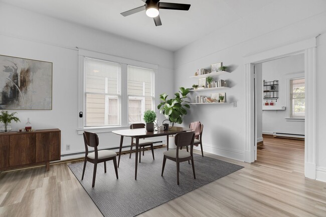 Photo - Triplex in Goose Hollow!