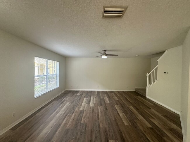 Photo - 214 Drawbridge Ln Unit 1