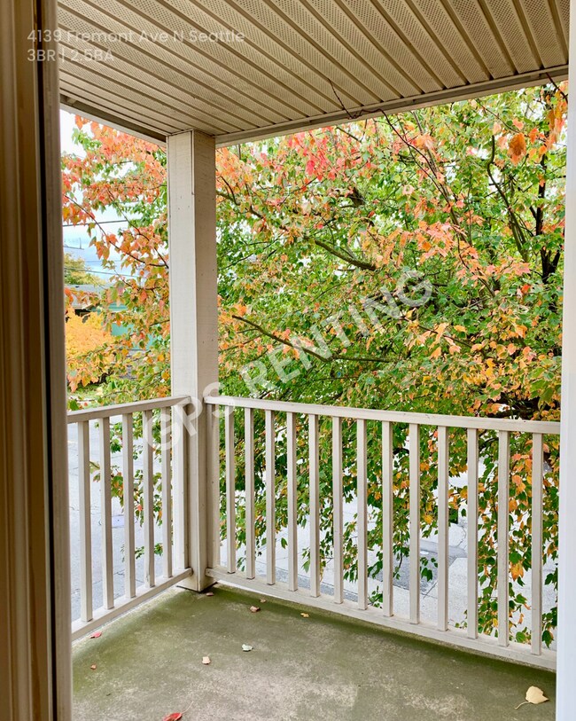 Photo - 4139 Fremont Ave N