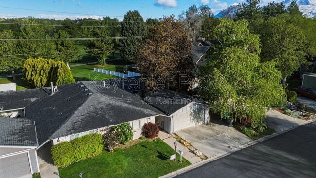 Photo - 2871 Marrcrest W