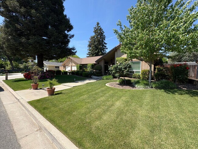 Photo - Spacious Home Near Country Club Rent Ready!