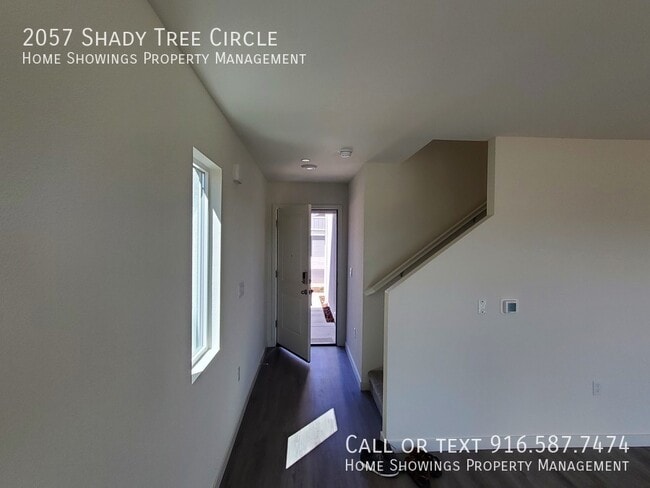 Photo - 2057 Shady Tree Cir