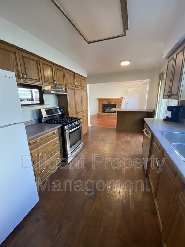 Photo - 1103 Huntington Cir