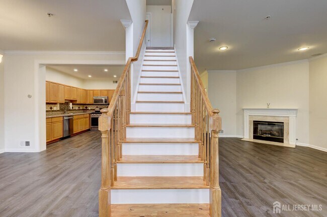 Photo - 100 Forest Dr