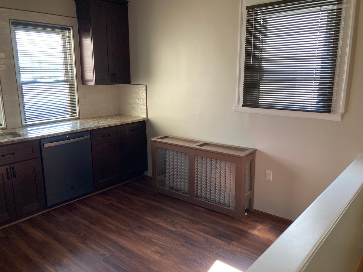 Photo - 17 E Lancaster Ave Unit 2nd +3rd floor