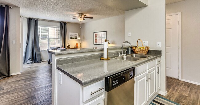 Photo - Madera Point Apartments