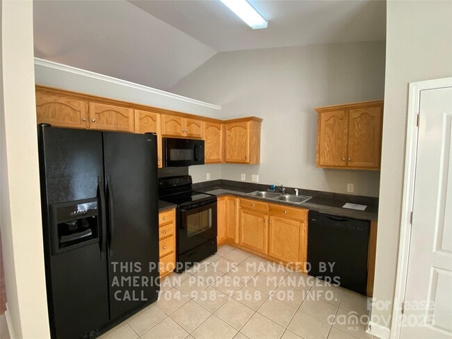 Photo - 1040 Rembrandt Dr SW