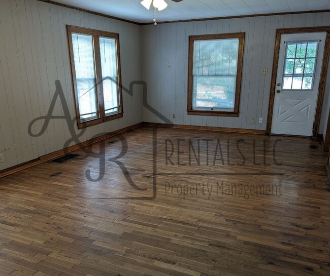 Photo - 2104 N Broadway St