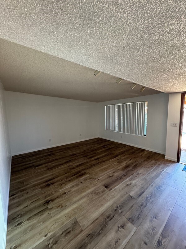 Photo - Charming 3 bedroom 2.bath with yard