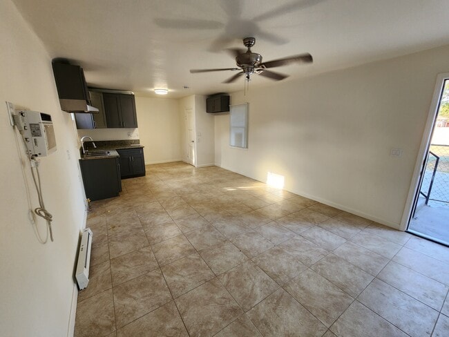 Photo - 2118 Elmyra Ave