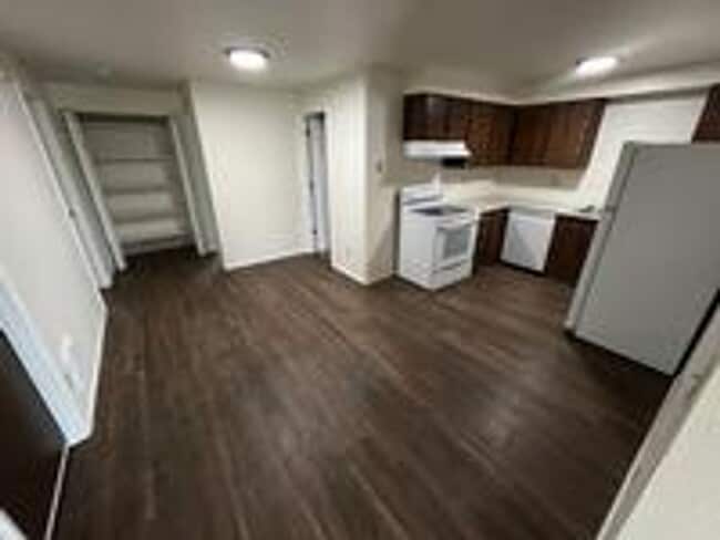 Photo - Charming Pet Friendly 2 Bedroom Duplex With Fenced Yard In Quiet Neighborhood!