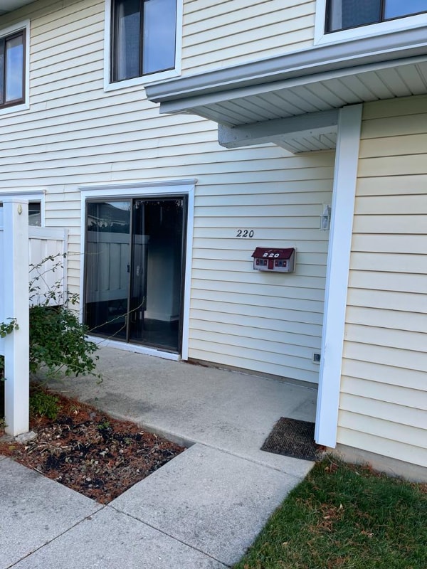 Photo - 220 N Waterford Dr Townhome