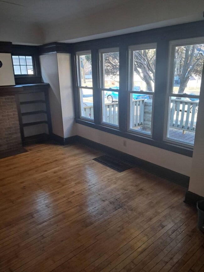 3716 N 17th St Unit 3716