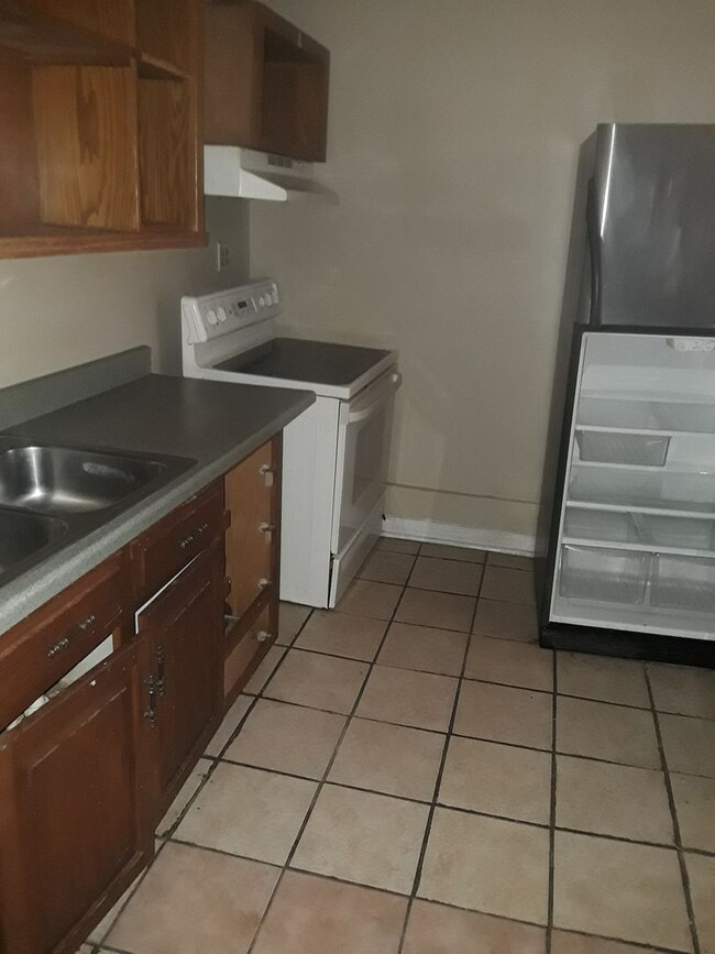 3600 St John Ave Unit 109 Askew