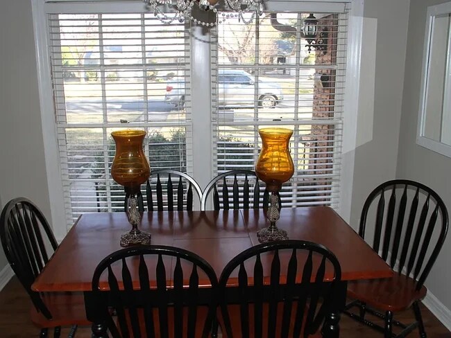 Photo - 3737 Shelby Dr