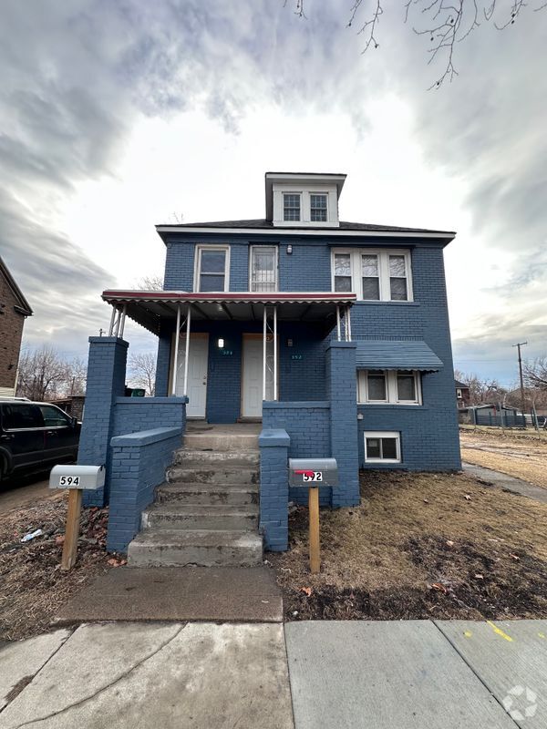 Building Photo - 592 S Harrington St Rental