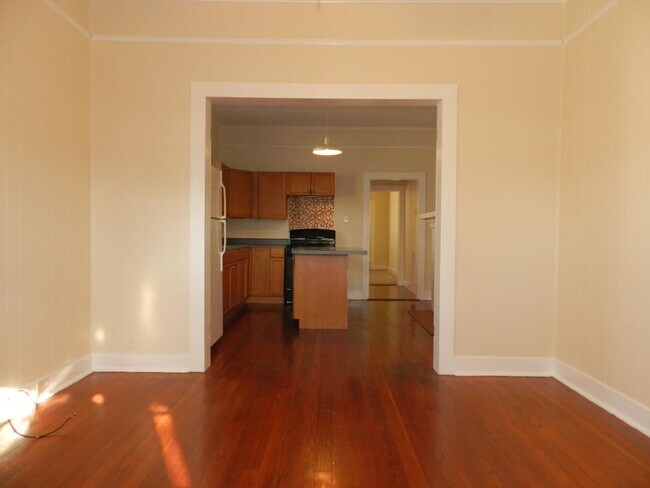 Photo - 329 N Bernadotte St