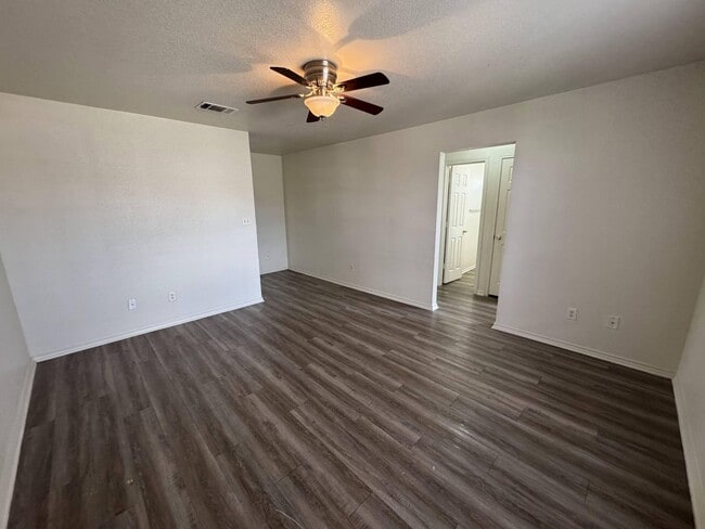 Photo - 2901 Cantabrian Dr Unit # B