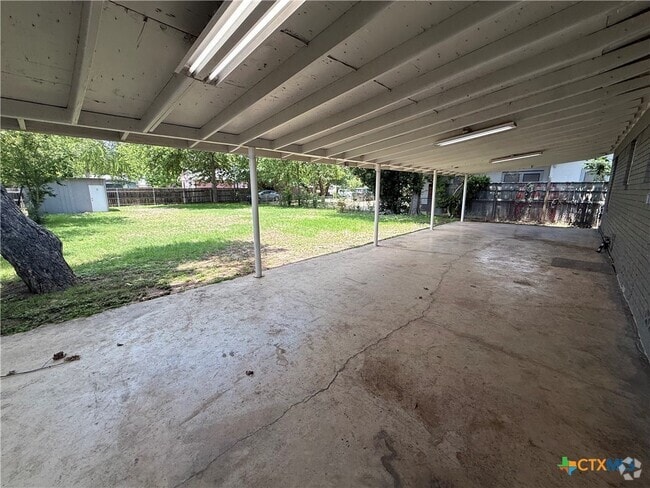 Building Photo - 1124 W Mill St Rental