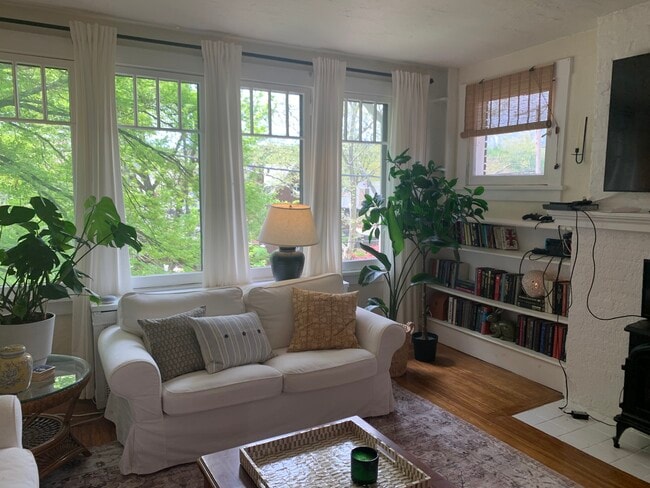 Photo - 5535 Wellesley Ave Unit 2