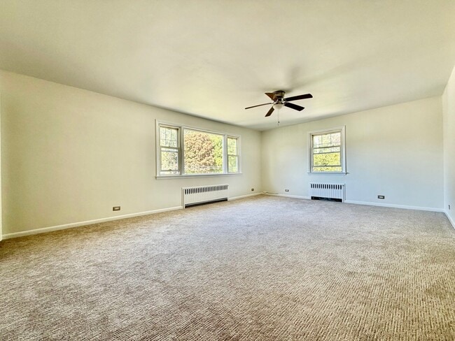 95 Northfield Ave