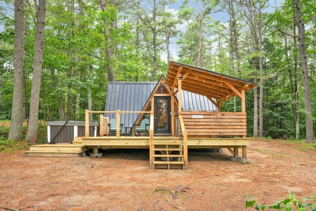 Building Photo - 154 Old County Rd Unit ID1249462P Rental