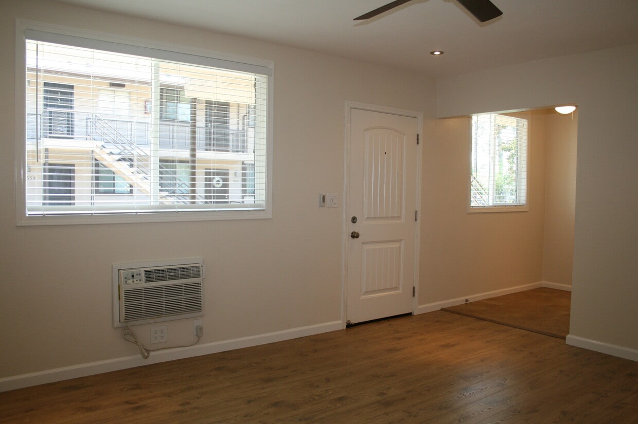 Photo - 3565 N E St (San Bernardino, CA)