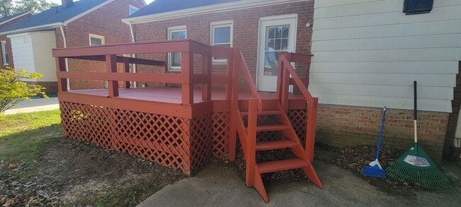 Photo - Single 3 bedroom 1 bath home located in Ma...