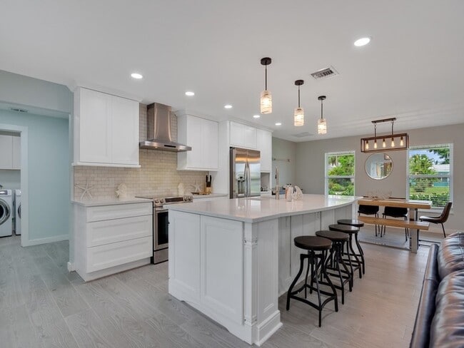 Building Photo - 606 Conn Way