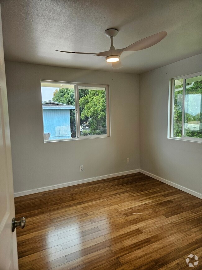 Building Photo - 2566 Komo Mai Dr Unit B Rental