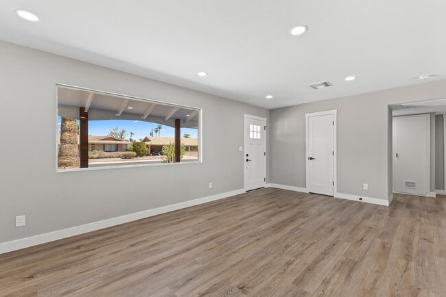 Photo - 10423 W Monterosa Dr