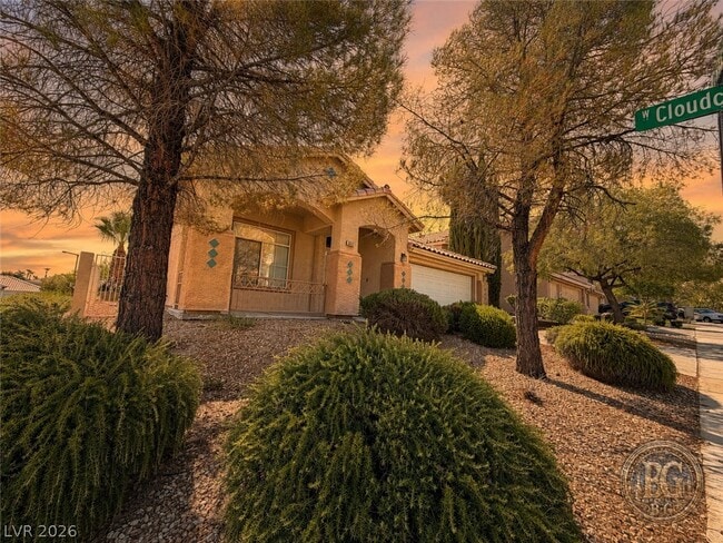 Photo - 2012 Cedarcrest Ct