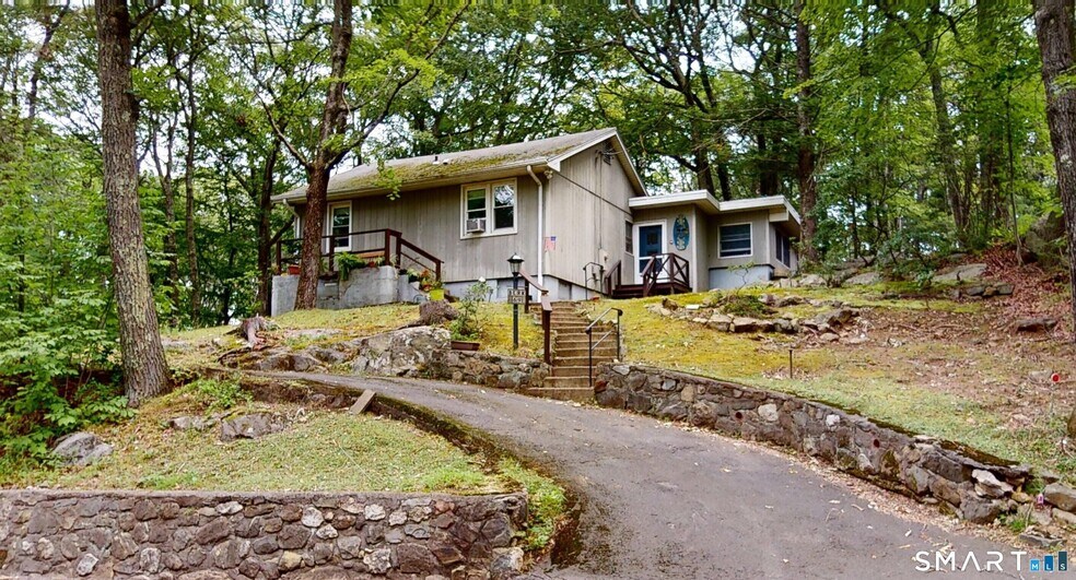 69 Carol St