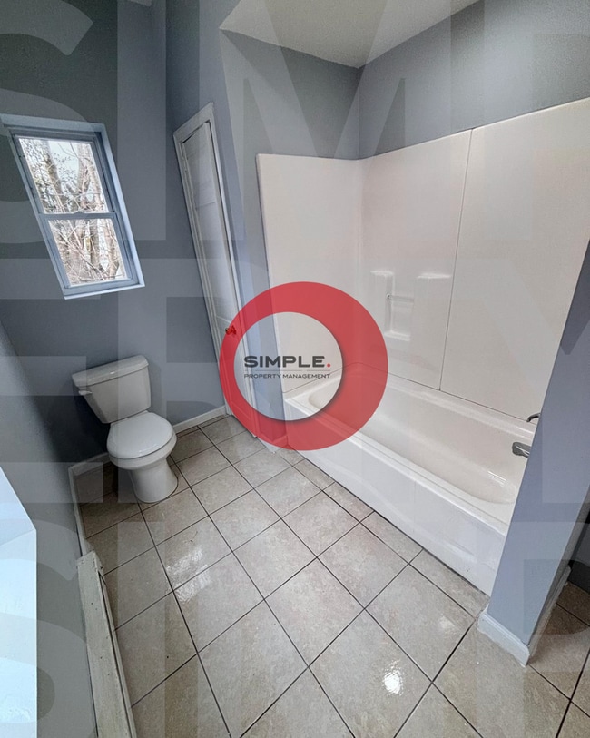 113 W Elm St