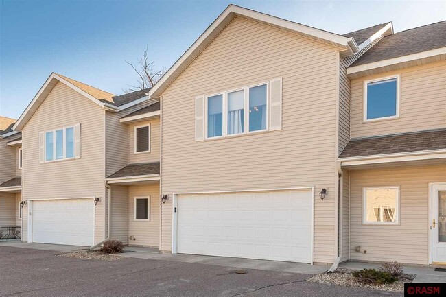 Photo - 2154 Willow Trail