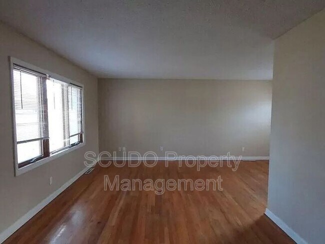 Photo - 116 SW Noel St