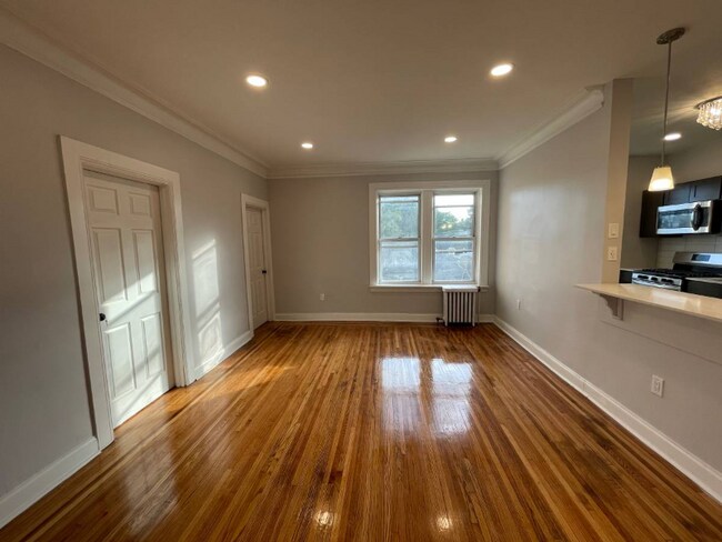 Photo - 610 Salem Ave Unit B14