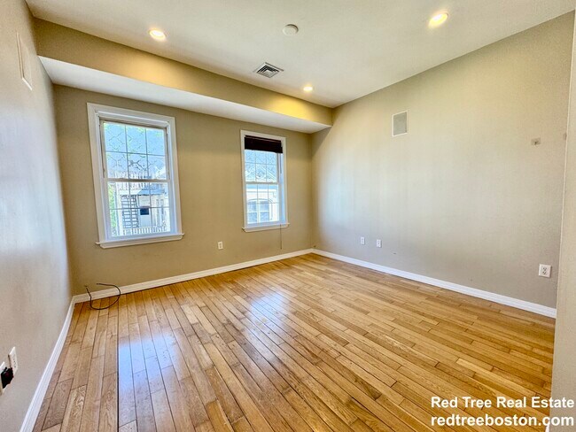 Photo - 22 Elmore St Unit 3