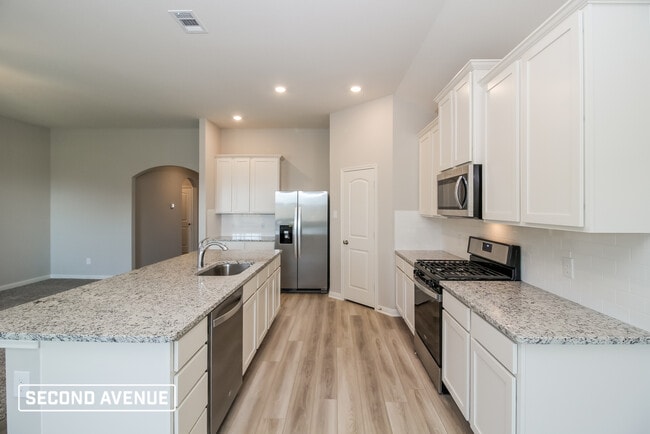 Photo - 2105 Meadow Dr