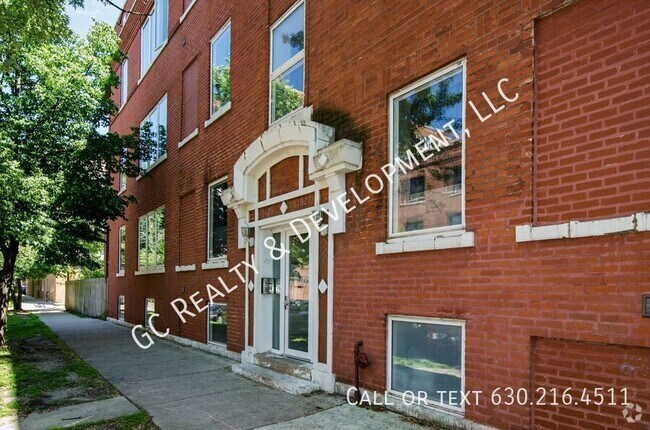 Building Photo - 1625 W Ainslie St Unit 1W Rental