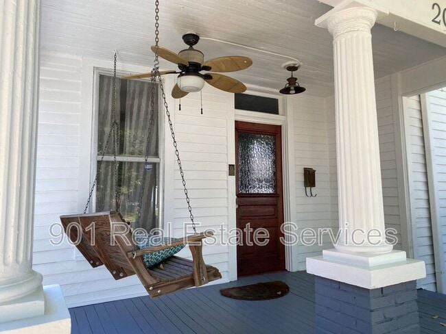 Photo - 2069 Vinton Ave