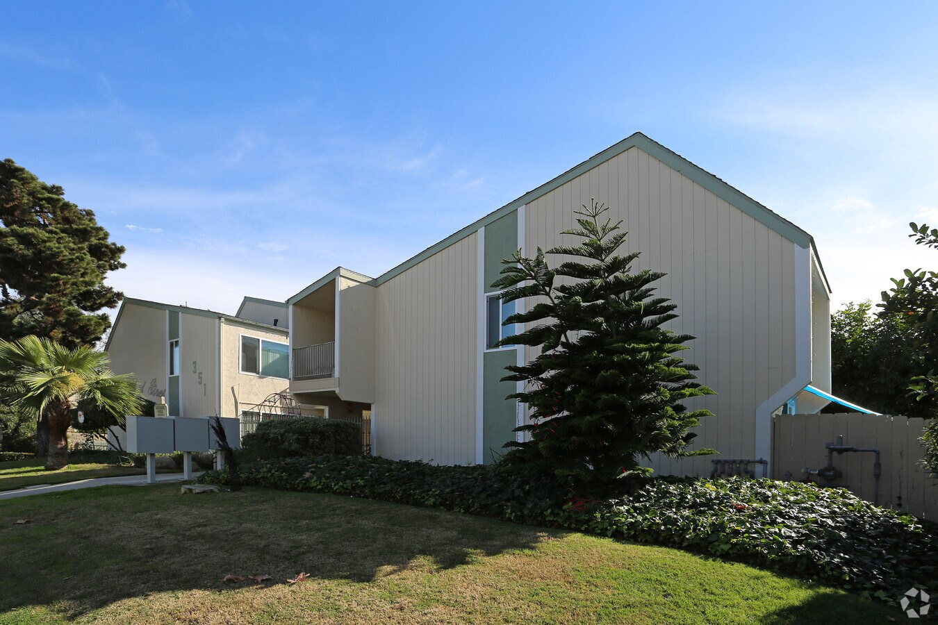 Carlsbad Pines Apartments - Carlsbad Pines Apartments