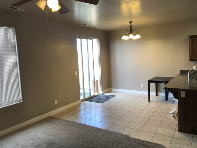 Photo - "Spacious 3-Bedroom Townhouse Retreat with 2.5 Baths in the Heart of Washington, UT!" Unit 6