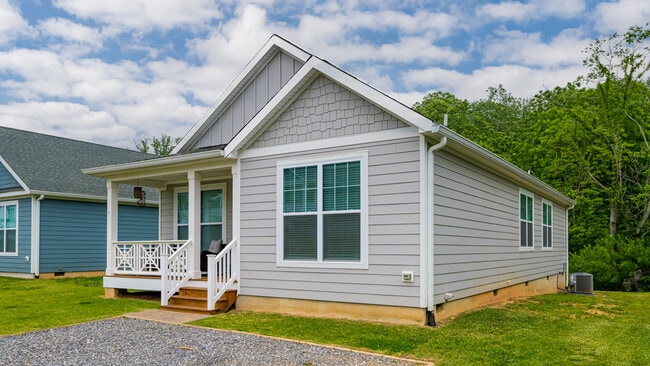 Photo - 1208 Seven Sisters Ln