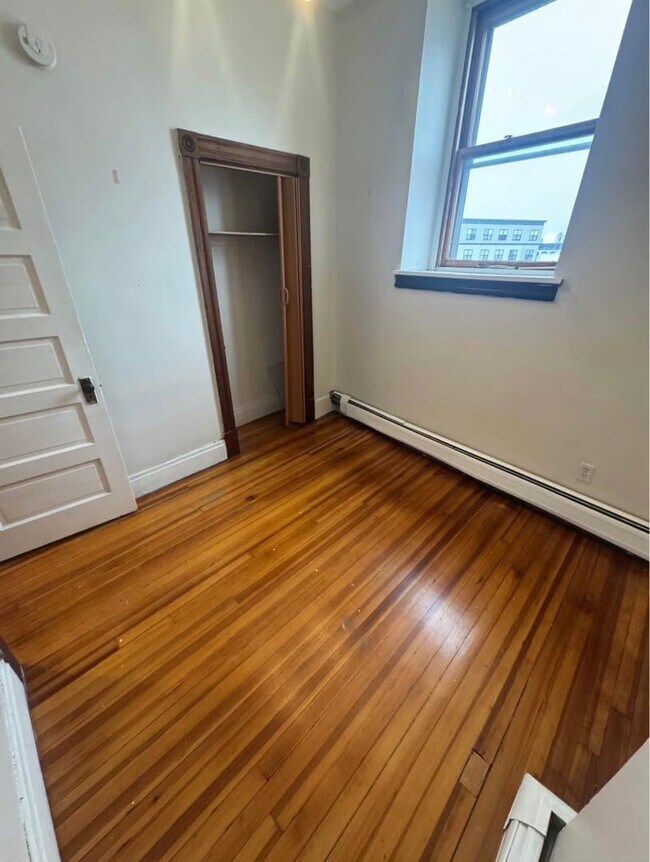 Photo - 2156 5th Ave Unit Apt 3F/4