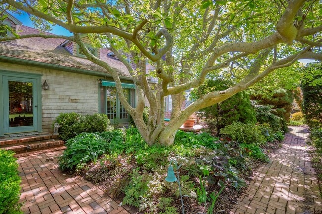 Photo - 146 Westminster Rd